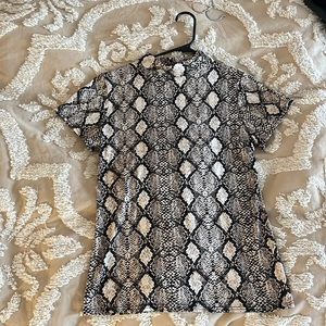 Snake skin top‎